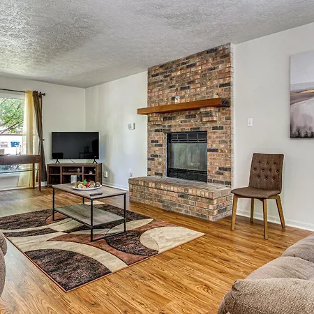 Indianapolis Home With Fire Pit And On-Site Fishing!